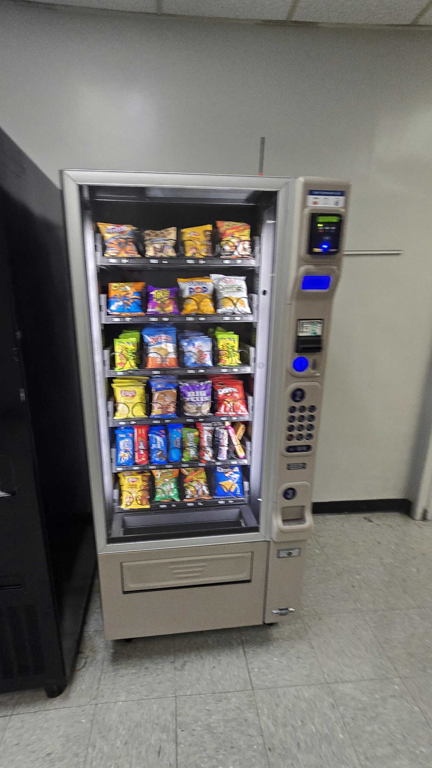 free snack vending machine in west palm beach